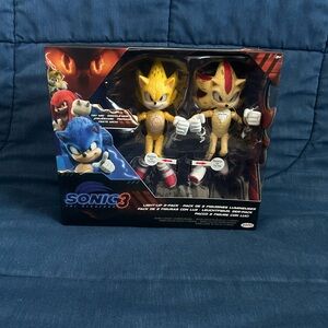 Sonic the Hedgehog 3: Super Shadow / Super Sonic Light-Up 2-Pack